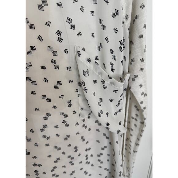 T-SHIRT Los Angeles Long Sleeve Geometric Print Blouse Made in USA Size M - Picture 2 of 4